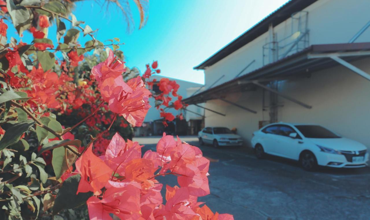 Go Shine Motel Pingtung Exterior foto